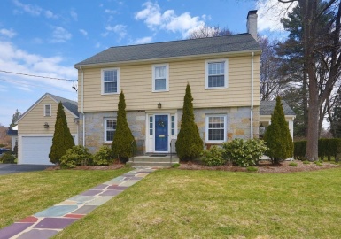 79 Evelyn Rd, Newton, Massachusetts 02468, 5 Bedrooms Bedrooms, 11 Rooms Rooms,4.5 BathroomsBathrooms,Residential,For Sale,Evelyn Rd,73095261