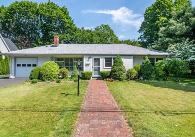 15 Parkman St, Natick, Massachusetts 01760, 3 Bedrooms Bedrooms, 7 Rooms Rooms,1 BathroomBathrooms,Residential,For Sale,Parkman St,73127288