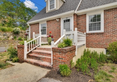 39 Freeman Avenue, Boston, Massachusetts 02132, 4 Bedrooms Bedrooms, 7 Rooms Rooms,3 BathroomsBathrooms,Residential,For Sale,Freeman Avenue,73119867