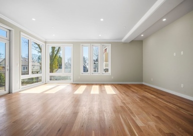 147 Grampian Way, Boston, Massachusetts 02125, 4 Bedrooms Bedrooms, 7 Rooms Rooms,3.5 BathroomsBathrooms,Residential,For Sale,Grampian Way,73040374
