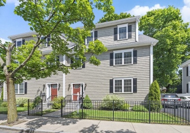 31 Wellington St, Waltham, Massachusetts 02453, 3 Bedrooms Bedrooms, 6 Rooms Rooms,2.5 BathroomsBathrooms,Residential,For Sale,Wellington St,73117668