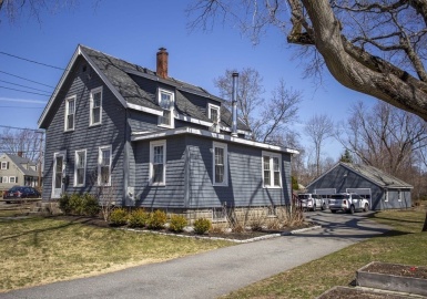 70 Elm St, Wakefield, Massachusetts 01880, 3 Bedrooms Bedrooms, 8 Rooms Rooms,2 BathroomsBathrooms,Residential,For Sale,Elm St,73105310