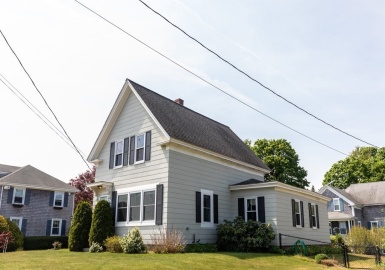 246 Court St, Plymouth, Massachusetts 02360, 4 Bedrooms Bedrooms, 7 Rooms Rooms,1 BathroomBathrooms,Residential,For Sale,Court St,73115363