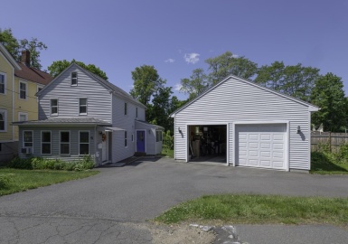 61 Hawley St, Northampton, Massachusetts 01060, 4 Bedrooms Bedrooms, 9 Rooms Rooms,3 BathroomsBathrooms,Residential,For Sale,Hawley St,73117758