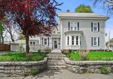 13 Franklin, Woburn, Massachusetts 01801, 2 Bedrooms Bedrooms, 5 Rooms Rooms,2 BathroomsBathrooms,Residential,For Sale,2 Johnsonst & 13 Franklin St Condominum,Franklin,73121493