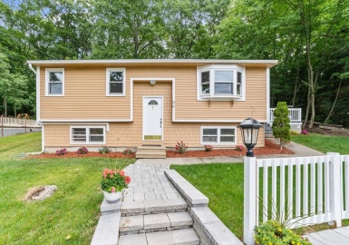 96 Indian Hill Rd, Worcester, Massachusetts 01606, 4 Bedrooms Bedrooms, 6 Rooms Rooms,2 BathroomsBathrooms,Residential,For Sale,Indian Hill Rd,73128573