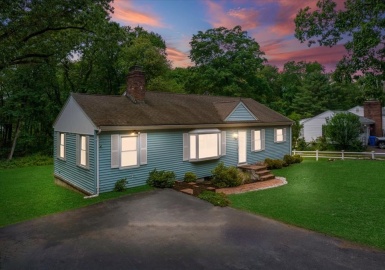 236 High St, Holliston, Massachusetts 01746, 3 Bedrooms Bedrooms, 6 Rooms Rooms,1.5 BathroomsBathrooms,Residential,For Sale,High St,73120974