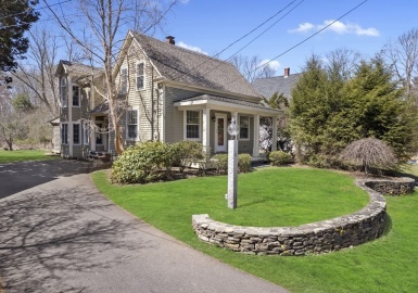 10 Elm St., Norton, Massachusetts 02766, 3 Bedrooms Bedrooms, 7 Rooms Rooms,2 BathroomsBathrooms,Residential,For Sale,Elm St.,73097484