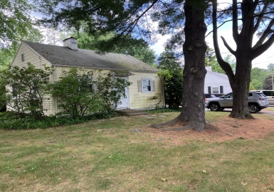 280 Tiffany St., Springfield, Massachusetts 01108, 2 Bedrooms Bedrooms, 4 Rooms Rooms,1 BathroomBathrooms,Residential,For Sale,Tiffany St.,73126068