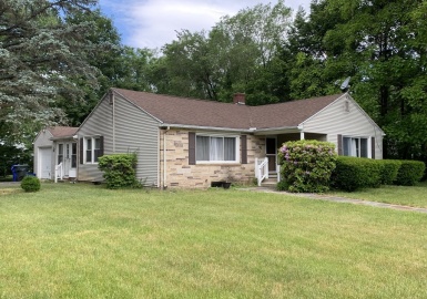90 E Allen Ridge Rd, Springfield, Massachusetts 01118, 3 Bedrooms Bedrooms, 6 Rooms Rooms,1 BathroomBathrooms,Residential,For Sale,E Allen Ridge Rd,73121149