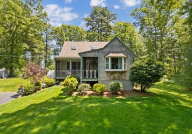 33 Stone Street, Middleboro, Massachusetts 02346, 3 Bedrooms Bedrooms, 8 Rooms Rooms,2 BathroomsBathrooms,Residential,For Sale,Stone Street,73125275
