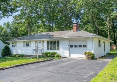 21 Donald Ave, Holden, Massachusetts 01520, 2 Bedrooms Bedrooms, 7 Rooms Rooms,1 BathroomBathrooms,Residential,For Sale,Donald Ave,73133186