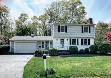 133 Westside Ave, North Attleboro, Massachusetts 02760, 2 Bedrooms Bedrooms, 8 Rooms Rooms,3 BathroomsBathrooms,Residential,For Sale,Westside Ave,73112228