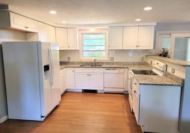 31 James St, Holbrook, Massachusetts 02343, 4 Bedrooms Bedrooms, 7 Rooms Rooms,1 BathroomBathrooms,Residential,For Sale,James St,73121806