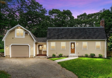 26 Joyce Ln, Bellingham, Massachusetts 02019, 4 Bedrooms Bedrooms, 7 Rooms Rooms,2 BathroomsBathrooms,Residential,For Sale,Joyce Ln,73130945
