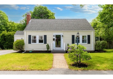 4 Myopia Rd, Stoneham, Massachusetts 02180, 3 Bedrooms Bedrooms, 7 Rooms Rooms,2 BathroomsBathrooms,Residential,For Sale,Myopia Rd,73124446