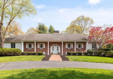 12 Apple Hill Lane, Lynnfield, Massachusetts 01940, 4 Bedrooms Bedrooms, 13 Rooms Rooms,4 BathroomsBathrooms,Residential,For Sale,Apple Hill Lane,73109602