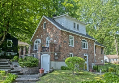 14 Lake Dr, Wilbraham, Massachusetts 01095, 3 Bedrooms Bedrooms, 5 Rooms Rooms,2 BathroomsBathrooms,Residential,For Sale,Lake Dr,73119307