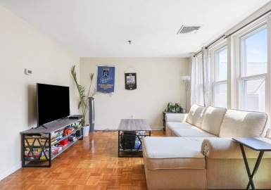 128 Tudor Street, Boston, Massachusetts 02127, 2 Bedrooms Bedrooms, 4 Rooms Rooms,1 BathroomBathrooms,Residential,For Sale,Tudor Street,73127350