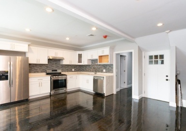 5 Everett Avenue, Boston, Massachusetts 02125, 2 Bedrooms Bedrooms, 5 Rooms Rooms,2 BathroomsBathrooms,Residential,For Sale,Everett Avenue,73108123