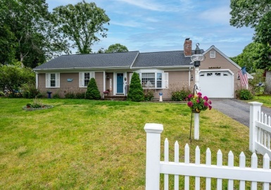 9 Jibstay Rd, Yarmouth, Massachusetts 02675, 3 Bedrooms Bedrooms, 6 Rooms Rooms,2 BathroomsBathrooms,Residential,For Sale,Jibstay Rd,73128648