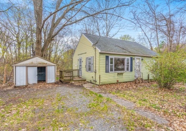 2 Sawyer Pl, Methuen, Massachusetts 01844, 2 Bedrooms Bedrooms, 4 Rooms Rooms,1 BathroomBathrooms,Residential,For Sale,Sawyer Pl,73102796