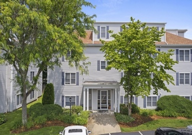 26 Webb Pl, Mansfield, Massachusetts 02048, 1 Bedroom Bedrooms, 3 Rooms Rooms,1.5 BathroomsBathrooms,Residential,For Sale,Courtyard At Webb Place,Webb Pl,73124238