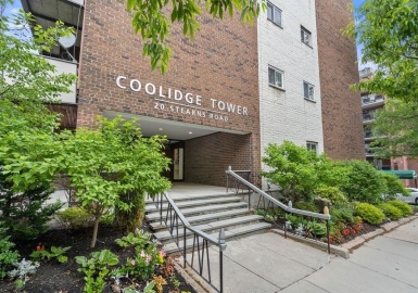 20 Stearns Road, Brookline, Massachusetts 02446, 2 Bedrooms Bedrooms, 4 Rooms Rooms,2 BathroomsBathrooms,Residential,For Sale,Coolidge Tower Condominium,Stearns Road,73125201