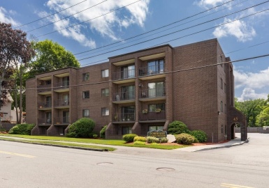 43 Pomeworth Street, Stoneham, Massachusetts 02180, 1 Bedroom Bedrooms, 4 Rooms Rooms,1 BathroomBathrooms,Residential,For Sale,Pomeworth Condominiums,Pomeworth Street,73132034
