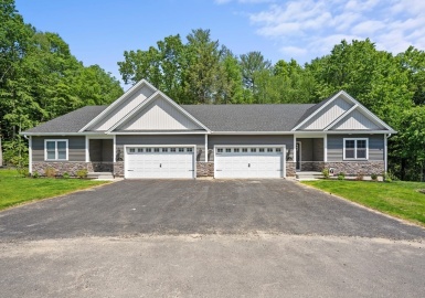 7 Conrad Circle, Easthampton, Massachusetts 01027, 2 Bedrooms Bedrooms, 5 Rooms Rooms,2.5 BathroomsBathrooms,Residential,For Sale,The Estates At Steplar Crossing,Conrad Circle,73098756