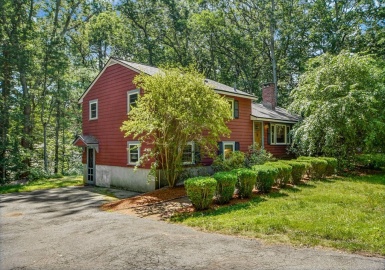 376 Old Lancaster Rd, Sudbury, Massachusetts 01776, 3 Bedrooms Bedrooms, 8 Rooms Rooms,1.5 BathroomsBathrooms,Residential,For Sale,Old Lancaster Rd,73134891