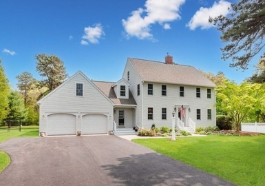 42 Bullivant Farm Rd, Marion, Massachusetts 02738, 4 Bedrooms Bedrooms, 9 Rooms Rooms,2.5 BathroomsBathrooms,Residential,For Sale,Bullivant Farm Rd,73117835