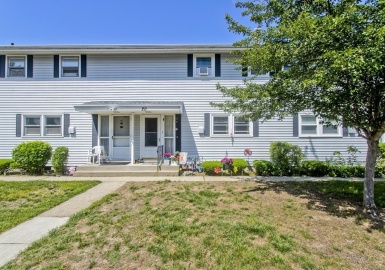 20 Woodbridge Dr, Chicopee, Massachusetts 01020, 2 Bedrooms Bedrooms, 5 Rooms Rooms,1 BathroomBathrooms,Residential,For Sale,Woodbridge Dr,73127586