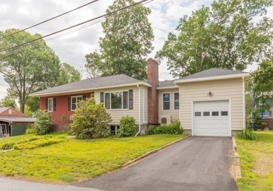 24 Pinewood Ave, Billerica, Massachusetts 01821, 3 Bedrooms Bedrooms, 7 Rooms Rooms,1 BathroomBathrooms,Residential,For Sale,Pinewood Ave,73127307