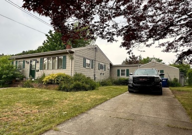 20 Prince Street, Fairhaven, Massachusetts 02719, 3 Bedrooms Bedrooms, 6 Rooms Rooms,1 BathroomBathrooms,Residential,For Sale,Prince Street,73124951