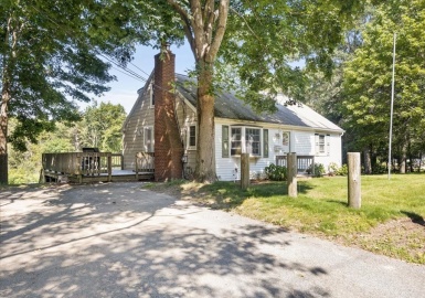 329 N Main St, Yarmouth, Massachusetts 02664, 4 Bedrooms Bedrooms, 6 Rooms Rooms,2 BathroomsBathrooms,Residential,For Sale,N Main St,73141558