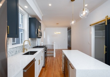784 E 4th St, Boston, Massachusetts 02127, 3 Bedrooms Bedrooms, 6 Rooms Rooms,2 BathroomsBathrooms,Residential,For Sale,E 4th St,73129148