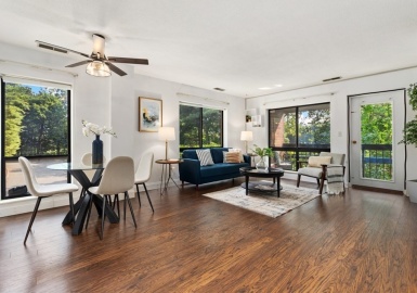 4 Summit Drive, Reading, Massachusetts 01867, 2 Bedrooms Bedrooms, 4 Rooms Rooms,2 BathroomsBathrooms,Residential,For Sale,Summit Terrace Condominiums,Summit Drive,73135877
