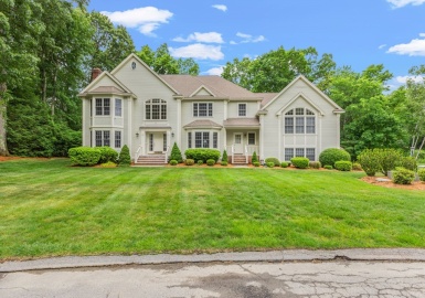 45 Hitching Post Rd, North Andover, Massachusetts 01845, 4 Bedrooms Bedrooms, 11 Rooms Rooms,4.5 BathroomsBathrooms,Residential,For Sale,Hitching Post Rd,73127901
