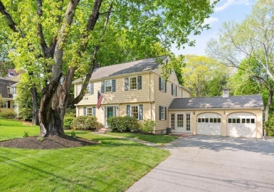 1347 Massachusetts Avenue, Lexington, Massachusetts 02420, 4 Bedrooms Bedrooms, 12 Rooms Rooms,3 BathroomsBathrooms,Residential,For Sale,Massachusetts Avenue,73113153