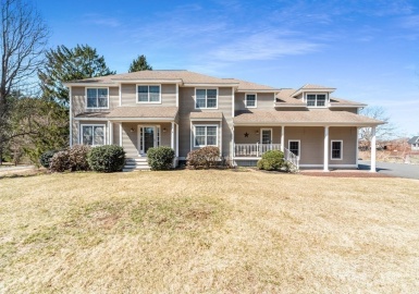 445 South Meadow Rd, Lancaster, Massachusetts 01523, 3 Bedrooms Bedrooms, 11 Rooms Rooms,2.5 BathroomsBathrooms,Residential,For Sale,South Meadow Rd,73087022
