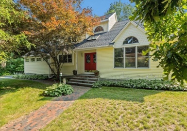 26 Orchard St, Blackstone, Massachusetts 01504, 3 Bedrooms Bedrooms, 8 Rooms Rooms,2.5 BathroomsBathrooms,Residential,For Sale,Orchard St,73135569