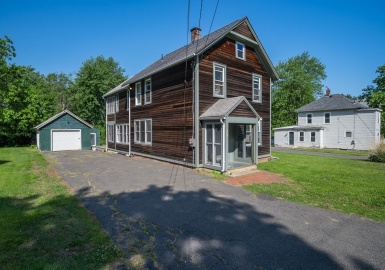 29 Hazel Ave, Amherst, Massachusetts 01002, 4 Bedrooms Bedrooms, 8 Rooms Rooms,2.5 BathroomsBathrooms,Residential,For Sale,Hazel Ave,73117495