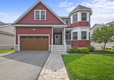 15 Edmunds Cove Rd, Danvers, Massachusetts 01923, 3 Bedrooms Bedrooms, 7 Rooms Rooms,3.5 BathroomsBathrooms,Residential,For Sale,Edmunds Cove Rd,73123398