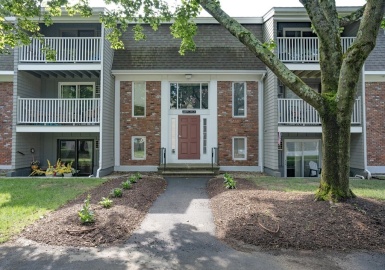 220 Bedford Street Bldg. C, Bridgewater, Massachusetts 02324, 2 Bedrooms Bedrooms, 4 Rooms Rooms,1 BathroomBathrooms,Residential,For Sale,Fox Run,Bedford Street Bldg. C,73138458