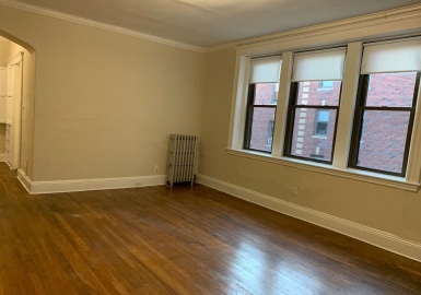 98A Longwood, Brookline, Massachusetts 02446, 2 Bedrooms Bedrooms, 3 Rooms Rooms,1 BathroomBathrooms,Residential Lease,For Rent,Longwood,73154242