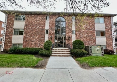 288 Main, Melrose, Massachusetts 02176, 1 Bedroom Bedrooms, 3 Rooms Rooms,1 BathroomBathrooms,Residential Lease,For Rent,Main,73156622