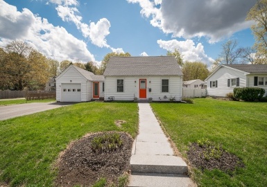 16 Lanen Avenue, Groveland, Massachusetts 01834, 2 Bedrooms Bedrooms, 6 Rooms Rooms,1 BathroomBathrooms,Residential,For Sale,Lanen Avenue,73131762