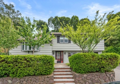 148 Faywood Ave, Boston, Massachusetts 02128, 4 Bedrooms Bedrooms, 8 Rooms Rooms,2 BathroomsBathrooms,Residential,For Sale,Faywood Ave,73128320