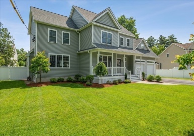 3 Clonmel Ave, Burlington, Massachusetts 01803, 4 Bedrooms Bedrooms, 9 Rooms Rooms,3.5 BathroomsBathrooms,Residential,For Sale,Clonmel Ave,73127685
